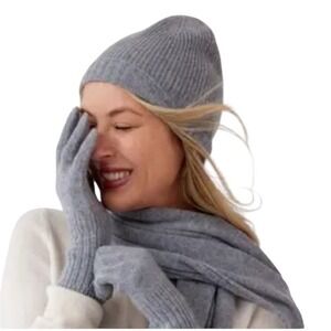 Nordstrom Beanie, Cashmere, Gray, Very Soft Women's Hat, One Size,‎ NWOT